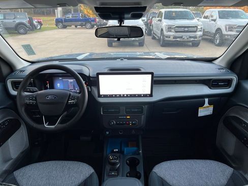 New 2025 Ford Maverick XLT w/ XLT Luxury Package image 13