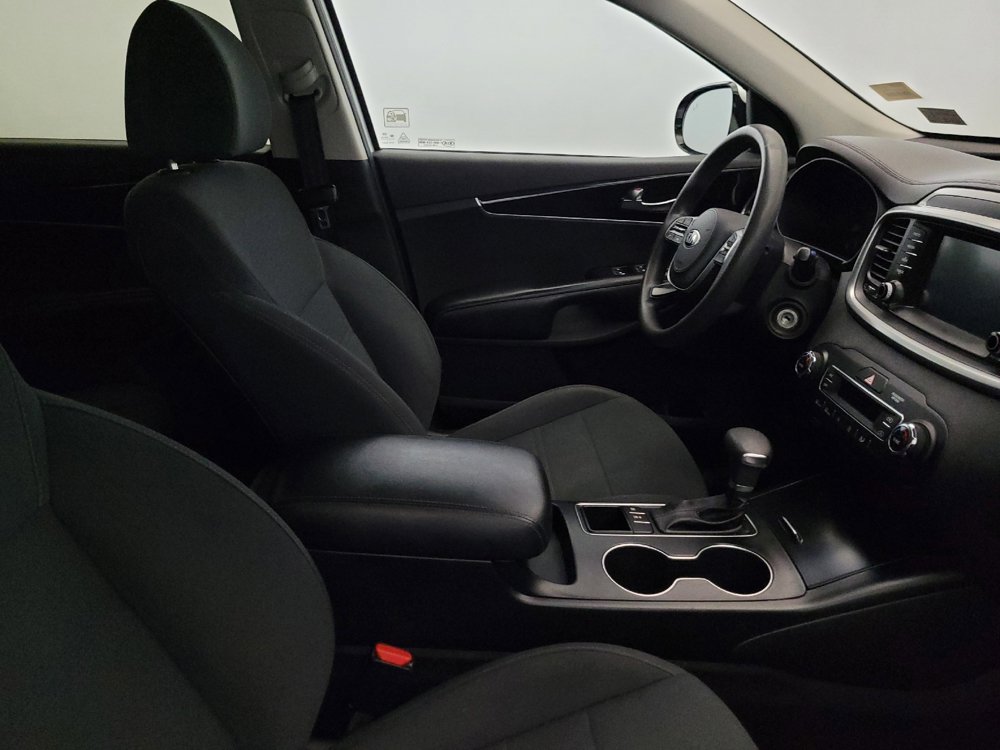Used 2019 Kia Sorento AWD V6 image 21