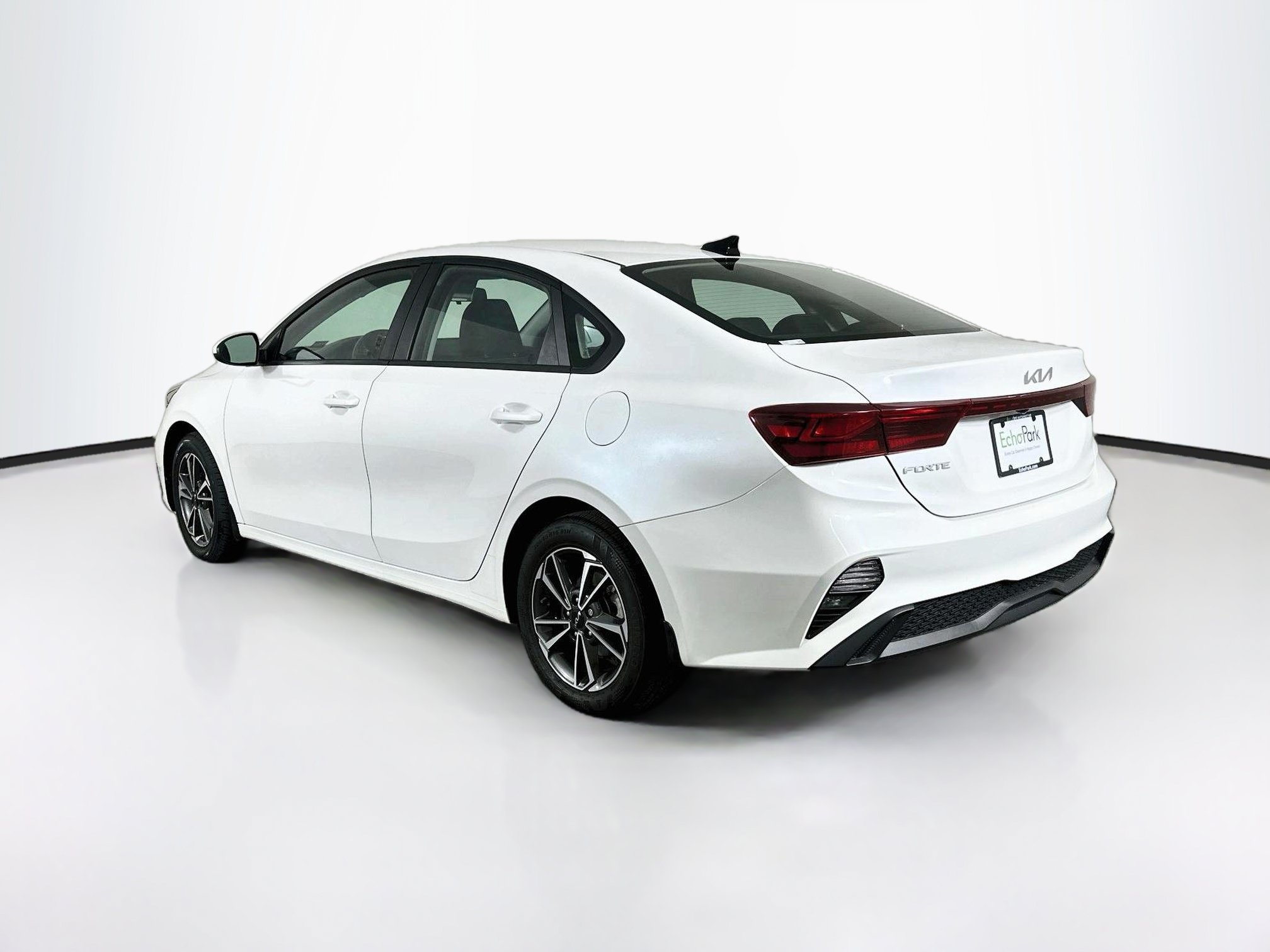 Used 2023 Kia Forte LXS FWD image 5
