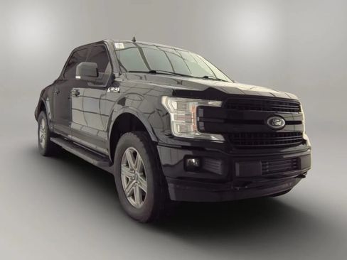 Used 2018 Ford F150 Lariat w/ Equipment Group 502A Luxury AWD/4WD image 4
