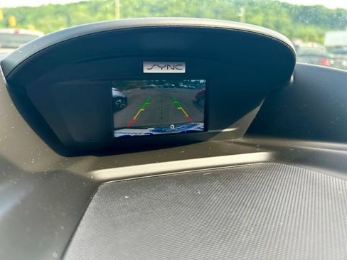 Used 2017 Ford Escape SE AWD/4WD image 6