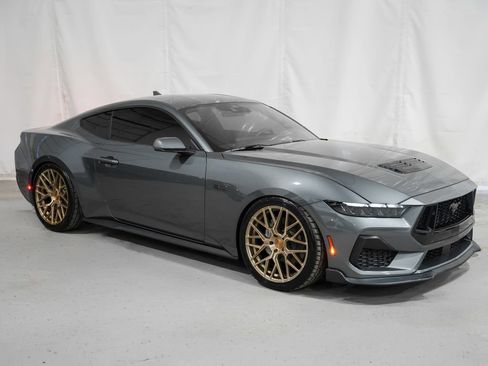 Used 2025 Ford Mustang GT Premium RWD image 8