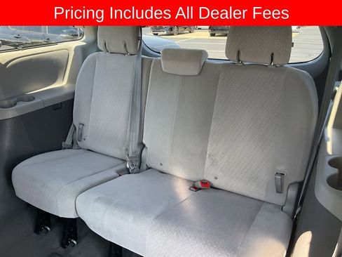 Used 2016 Toyota Sienna LE FWD image 12