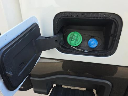 Used 2025 Ford F450 King Ranch w/ FX4 Off-Road Package image 29