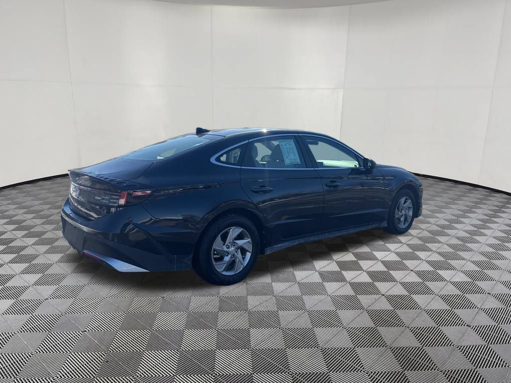 Used 2026 Hyundai Sonata SE FWD image 5