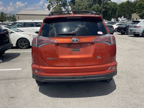 Used 2016 Toyota RAV4 LE AWD/4WD image 6