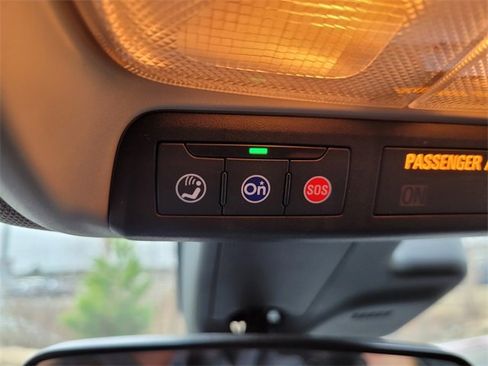 Used 2021 Buick Encore GX Select image 31