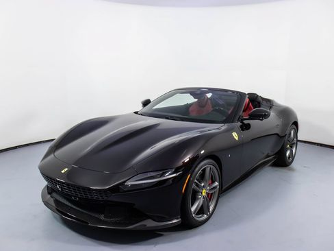 Certified 2024 Ferrari Roma Spider RWD image 10