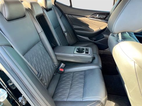 Used 2023 Nissan Maxima Platinum w/ Sport Mat Group image 28