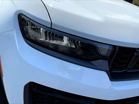 New 2026 Jeep Grand Cherokee L 4WD image 8