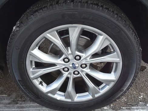 Used 2024 Ford Explorer Limited image 55