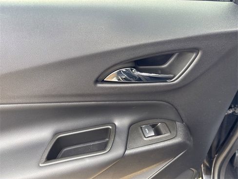 Used 2022 Chevrolet Equinox LT image 42