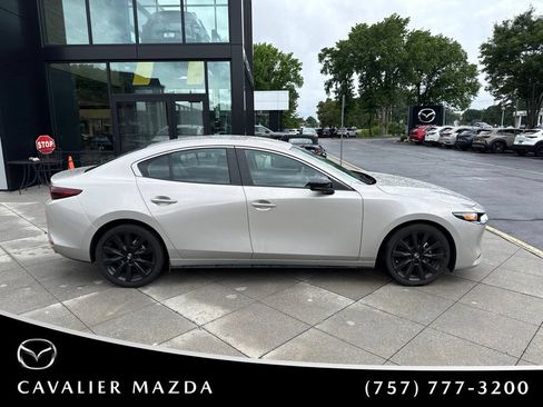 Used 2024 MAZDA MAZDA3 s FWD image 5