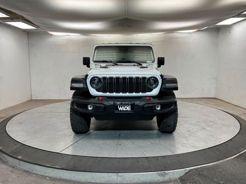 Used 2025 Jeep Wrangler Rubicon image 8