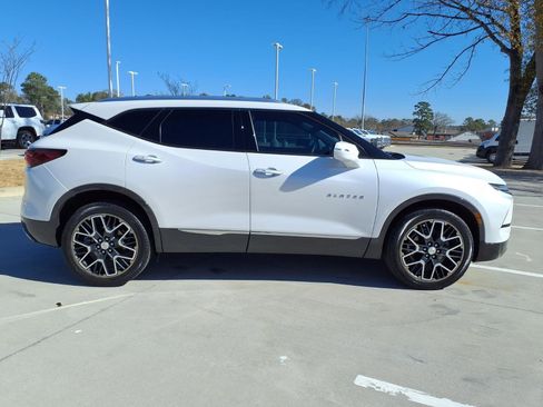 Used 2023 Chevrolet Blazer Premier w/ Enhanced Convenience Package FWD image 5