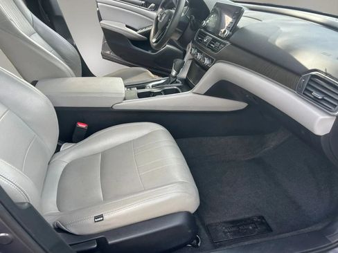 Used 2019 Honda Accord EX image 14