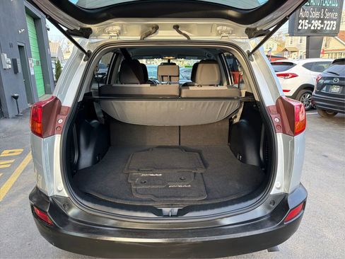 Used 2013 Toyota RAV4 LE image 12