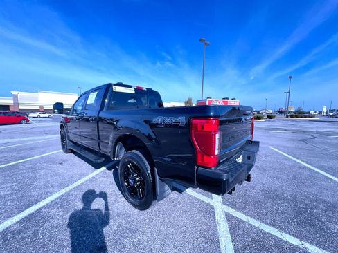 Used 2022 Ford F350 Lariat w/ Black Appearance Package AWD/4WD image 6