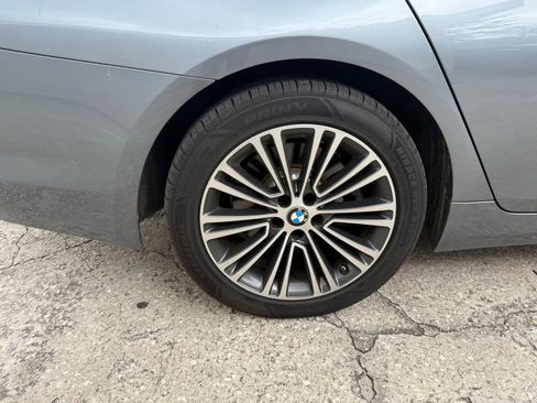 Used 2019 BMW 540i w/ Executive Package image 23