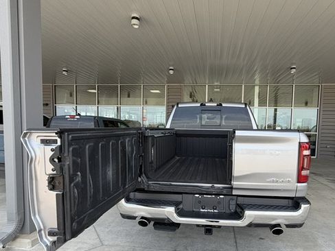Used 2023 RAM 1500 Limited AWD/4WD image 5