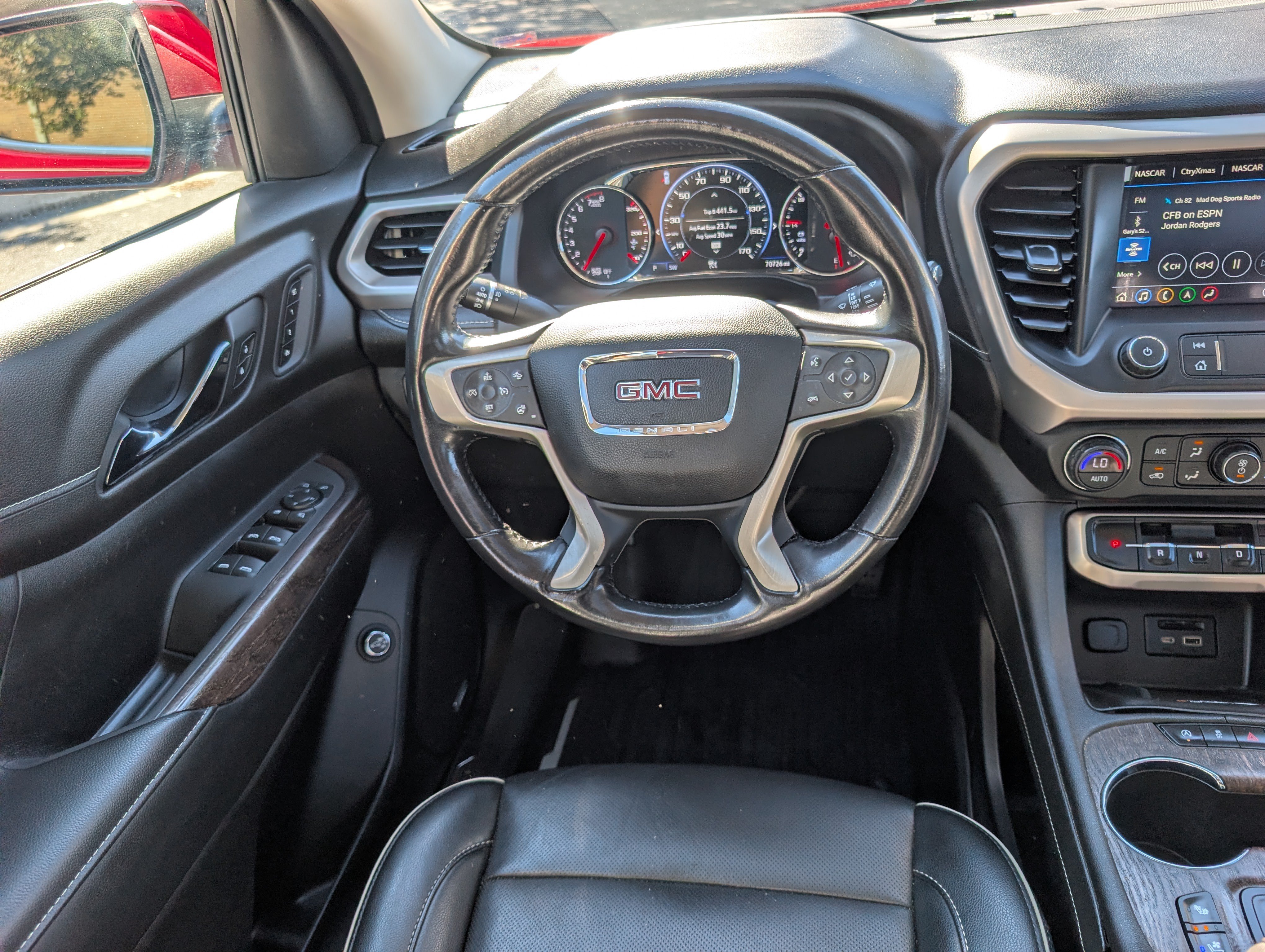 Used 2021 GMC Acadia Denali w/ Denali Ultimate Package AWD/4WD image 20