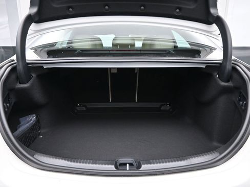 New 2025 Mercedes-Benz C 300 4MATIC Sedan image 25