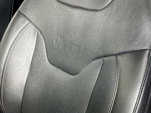 Used 2022 Jeep Compass Latitude w/ Sun and Sound Group image 19