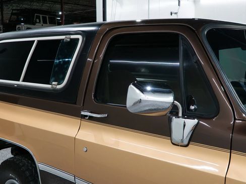 Used 1988 Chevrolet Blazer 4WD image 18