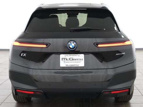 Used 2024 BMW iX xDrive50 w/ Premium Package AWD/4WD image 4
