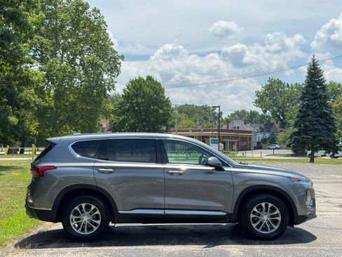 Used 2019 Hyundai Santa Fe SEL w/ Cargo Package FWD image 9