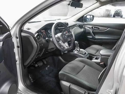 Used 2021 Nissan Rogue Sport S image 17