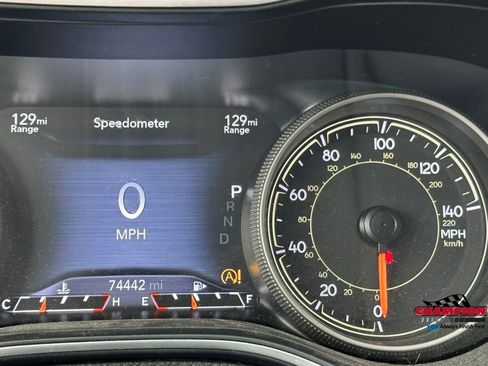 Used 2019 Jeep Cherokee Trailhawk w/ Cold Weather Group image 16