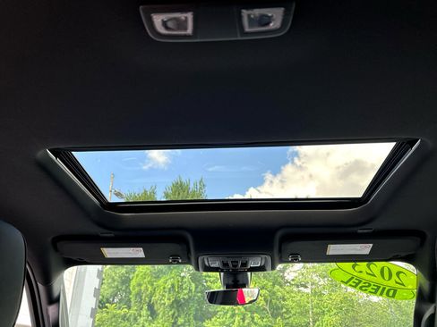 Used 2023 Chevrolet Silverado 3500 High Country image 10