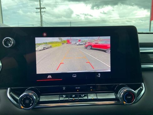 Used 2023 GMC Canyon Elevation image 27