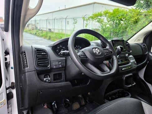 Used 2025 RAM ProMaster 2500 w/ Convenience Group FWD image 7