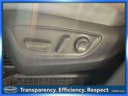Used 2023 Toyota Sienna XLE FWD image 19