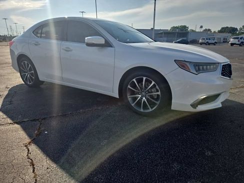 Certified 2018 Acura TLX V6 FWD image 2