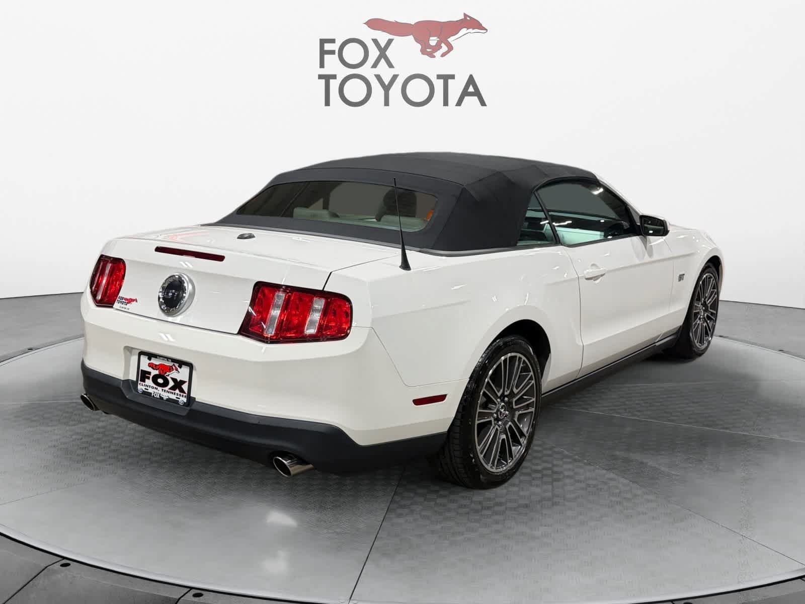 Used 2010 Ford Mustang GT Premium RWD image 6