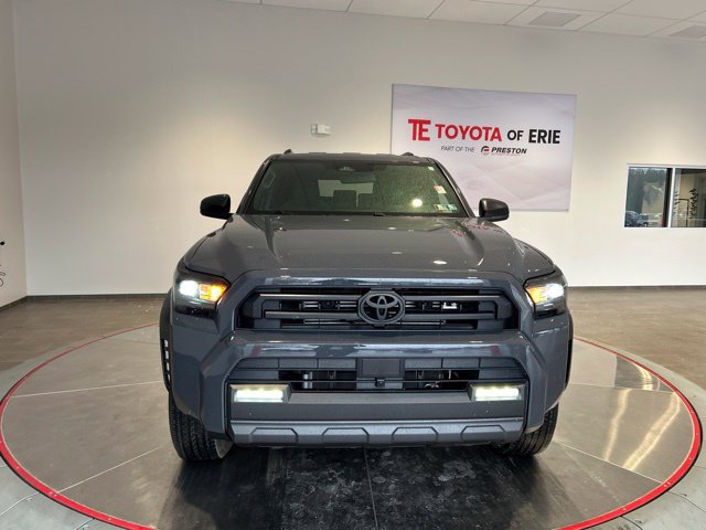 Used 2025 Toyota 4Runner SR5 AWD/4WD image 2