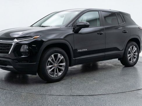 Used 2025 Chevrolet Equinox LT FWD image 3