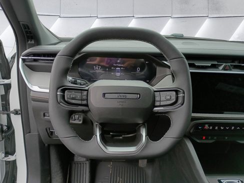 New 2026 Jeep Cherokee Limited AWD/4WD image 13