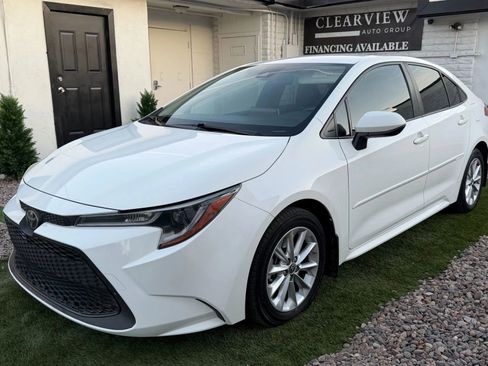 Used 2021 Toyota Corolla LE w/ LE Convenience Package image 1
