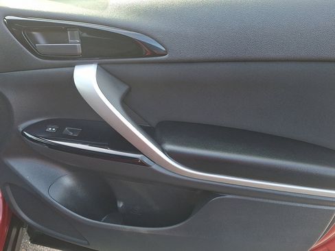 Used 2023 Mitsubishi Eclipse Cross LE image 10