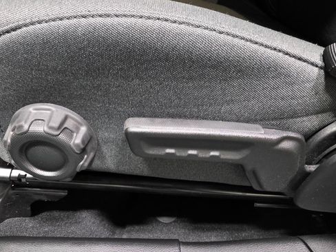 Used 2025 Jeep Wrangler Sahara w/ Safety Group image 17