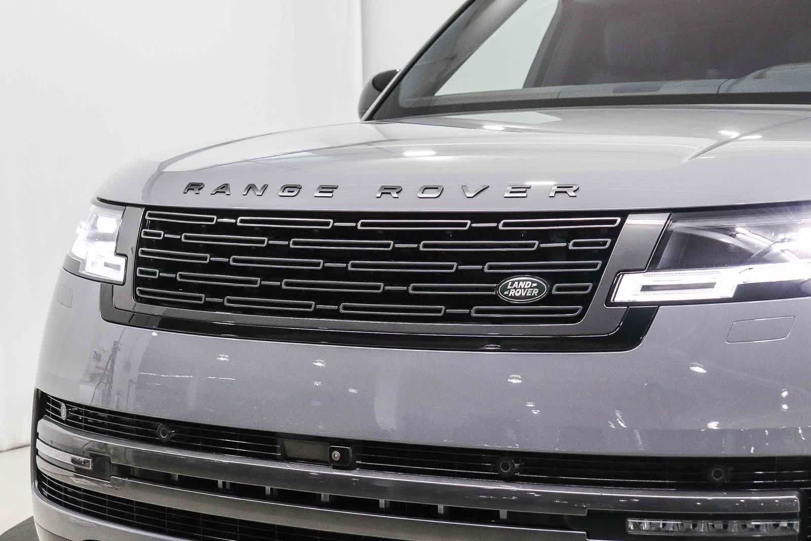 Used 2022 Land Rover Range Rover SE AWD/4WD image 7