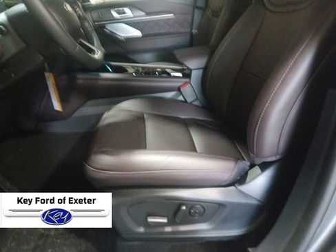 New 2026 Ford Explorer Platinum image 24