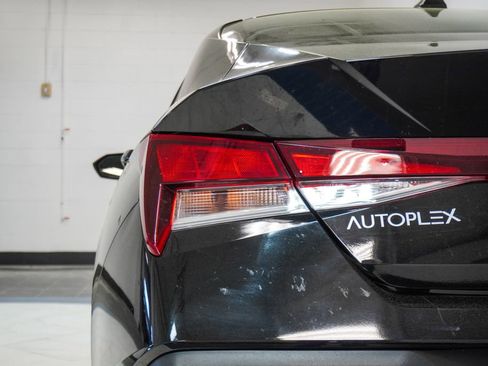 Used 2024 Hyundai Elantra SEL image 38