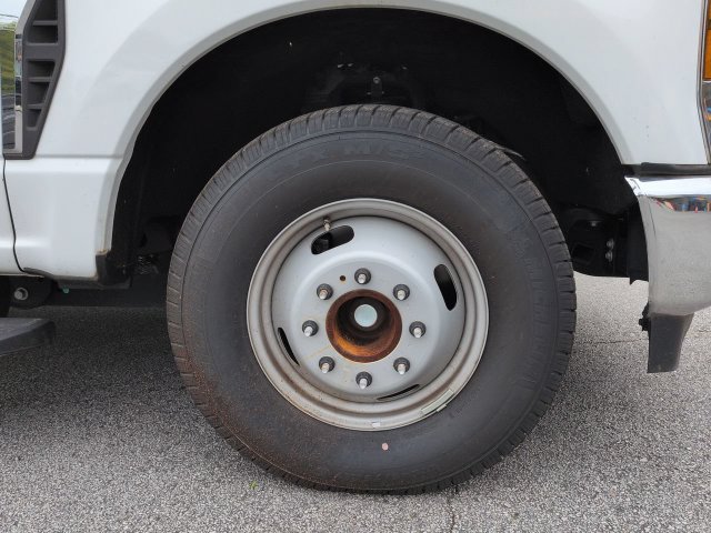Used 2024 Ford F350 XL w/ XL Chrome Package RWD image 11