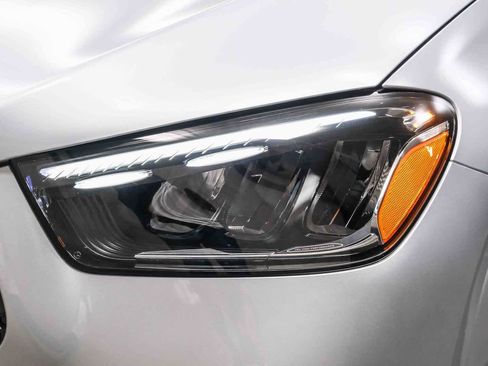 Used 2025 Mercedes-Benz GLE 350 4MATIC image 11