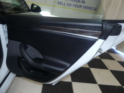 Used 2021 Tesla Model S Plaid image 23